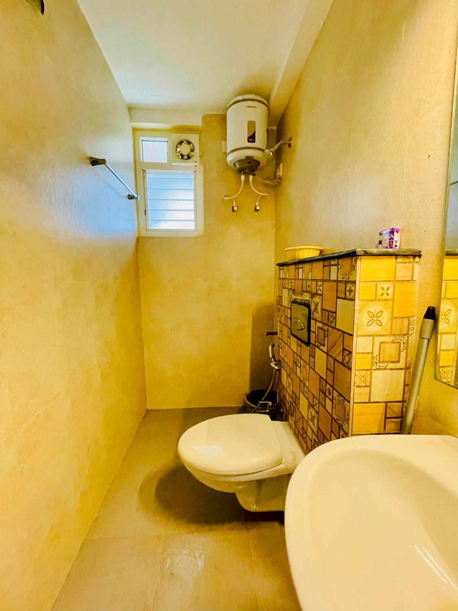 Sea Breeze 1 Bhk Apartment A12 Calangute,North Goa Nagoa Ngoại thất bức ảnh